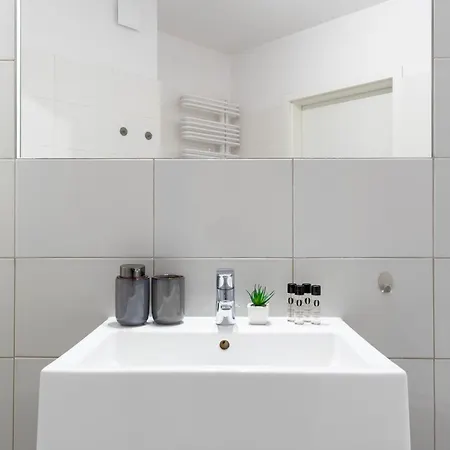 Swistackiego Comfort Garden View - Properunit Apartman Wrocław